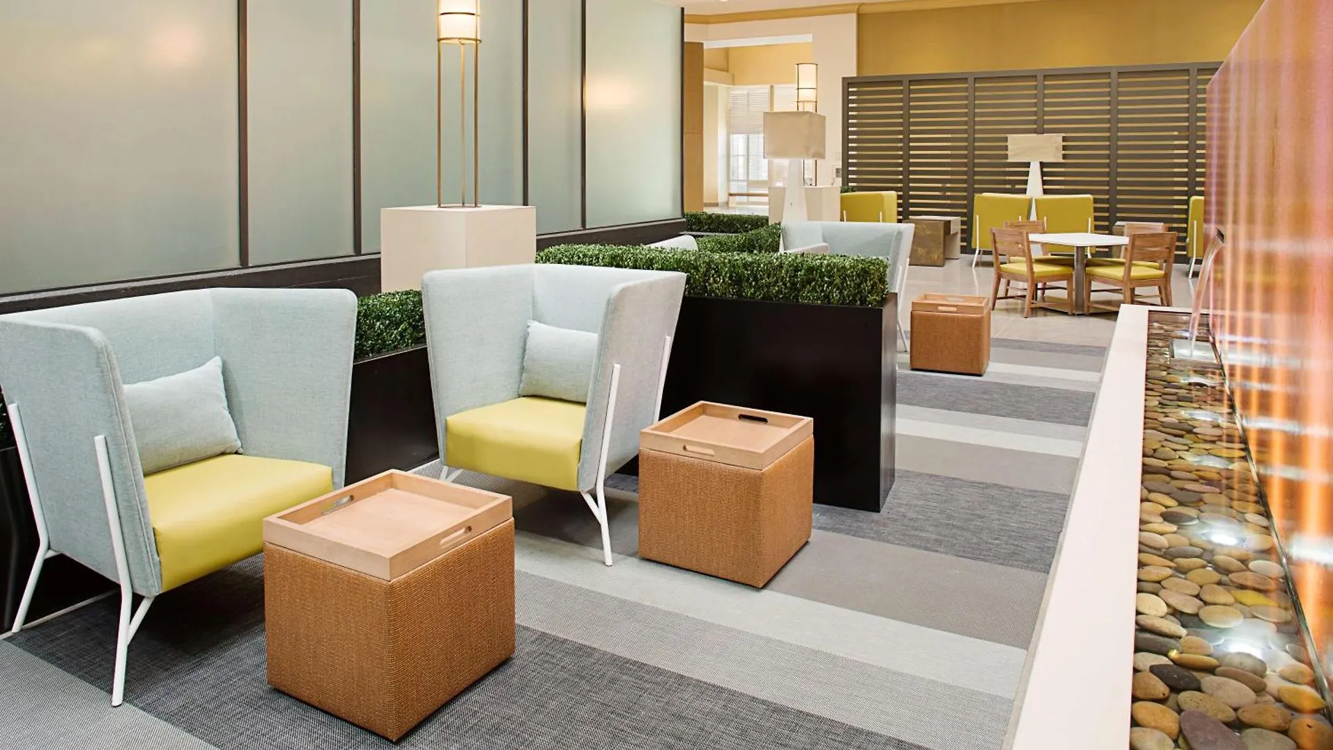 Embassy By Hilton Bay Downtown 3*