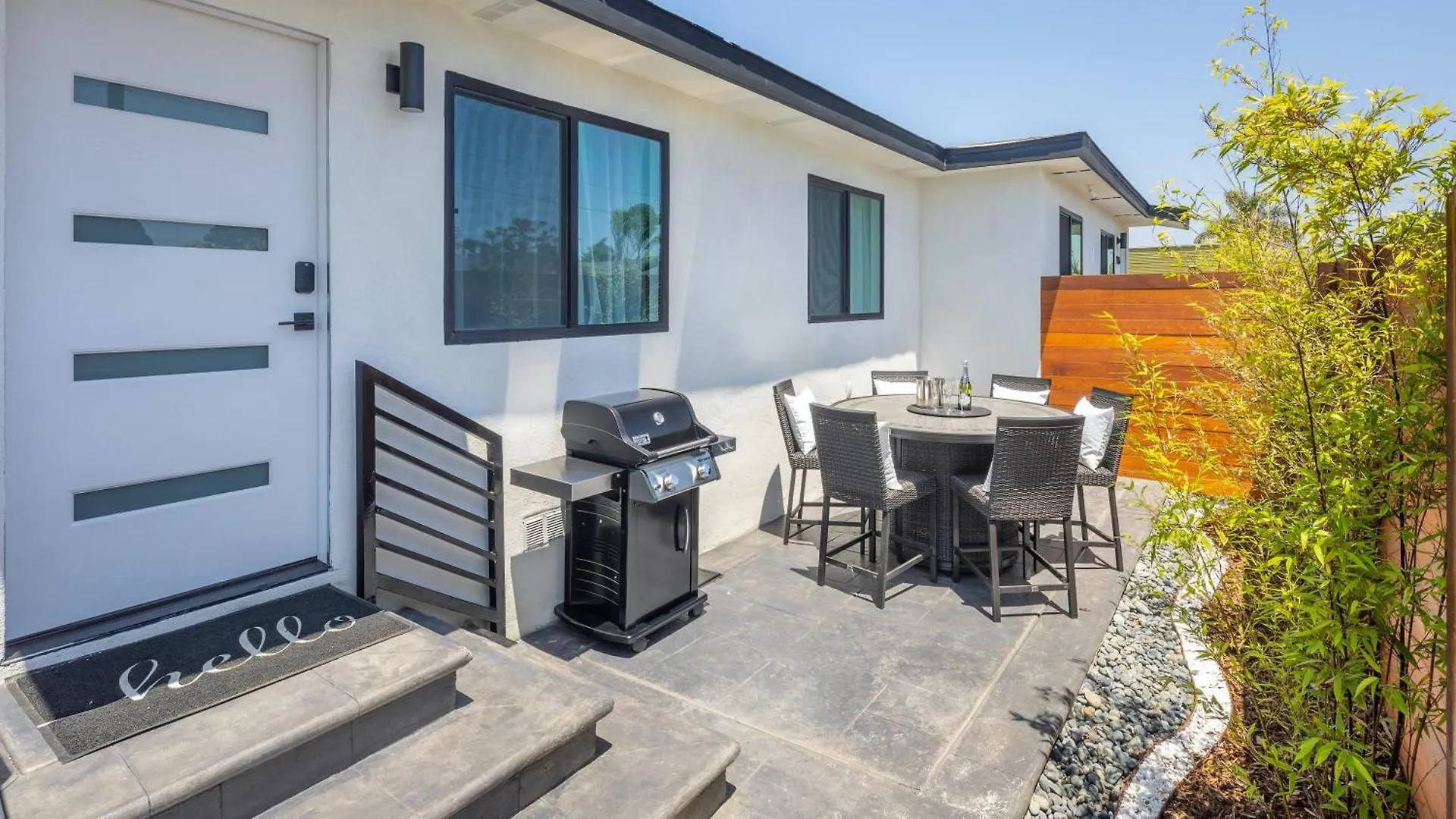 Hébergement de vacances 2 Bedroom House - Fire Pit Table Bbq - Downtown *
