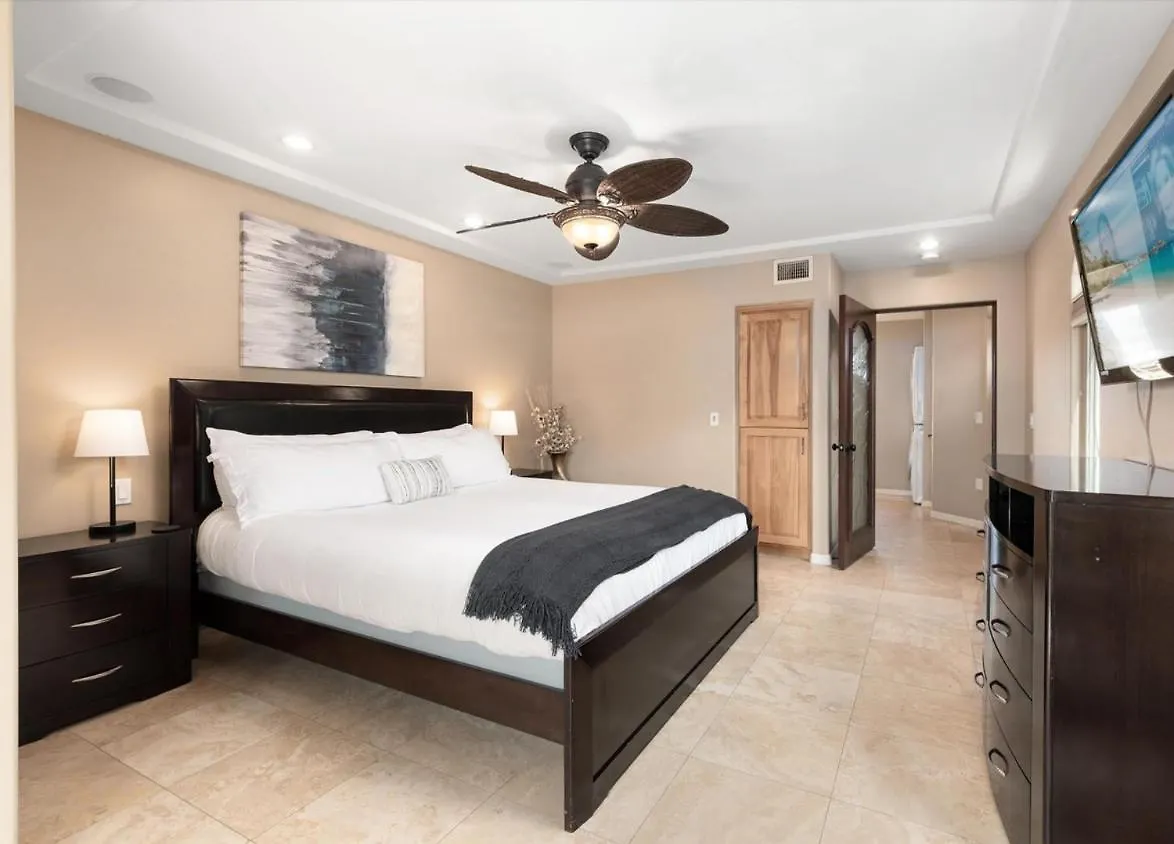 度假居 Rooftop Paradise W Private Patio, Garage & Ac *