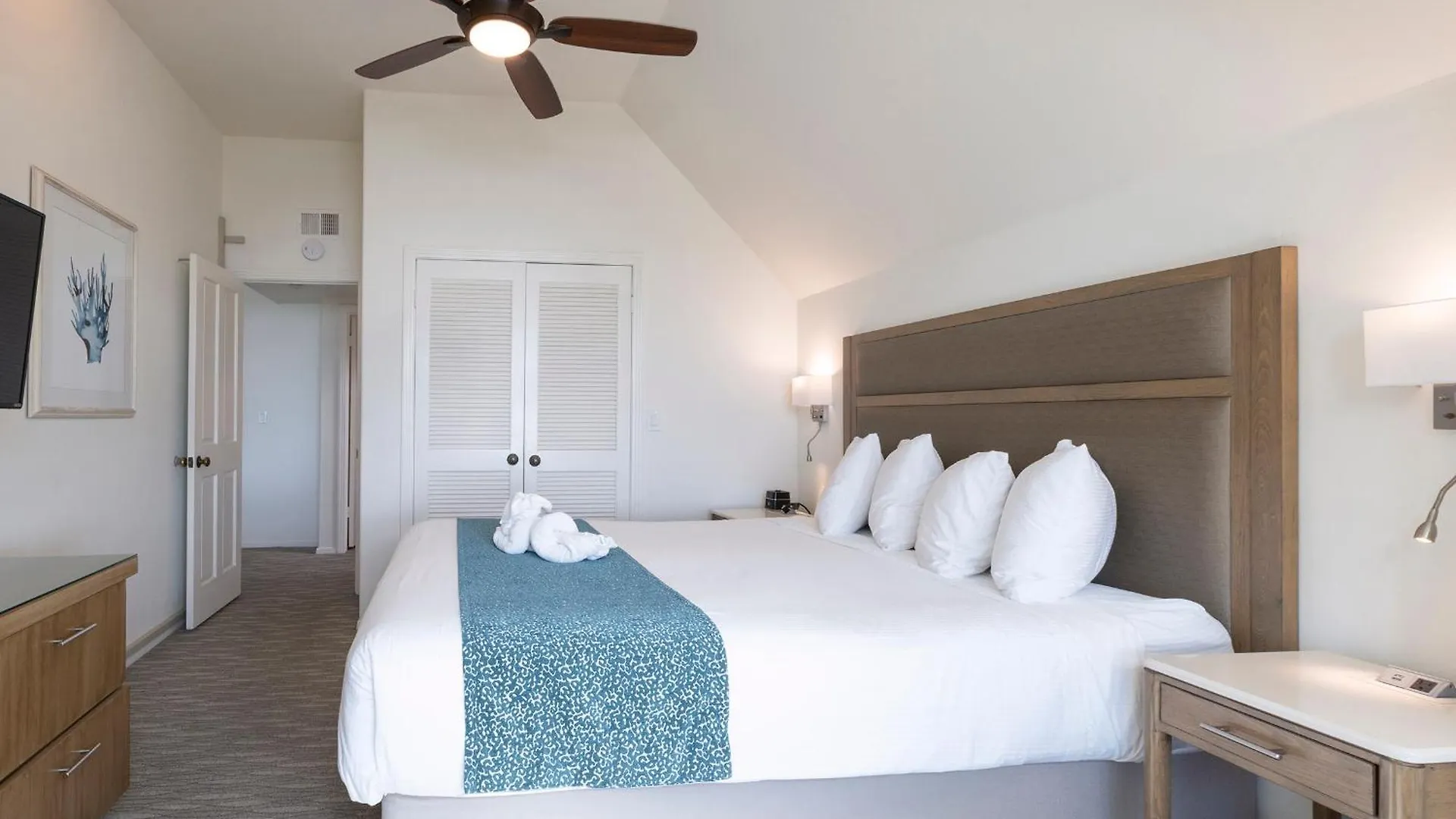 Aparthotel Wave Crest Del Mar