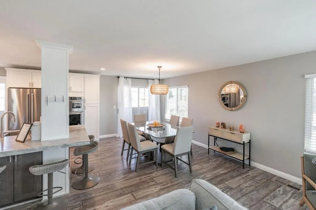 Surfside Charmer One Block To *