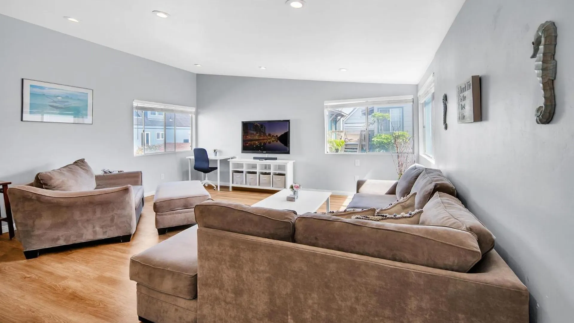 Stunning Haven! Steps To The & Pet Friendly!