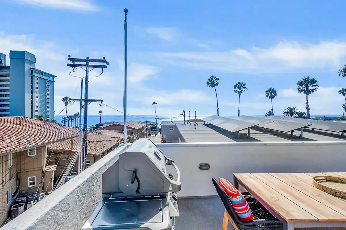 Ocean View Gem With Rooftop Deck And Hot Tub Casa vacanze San Diego