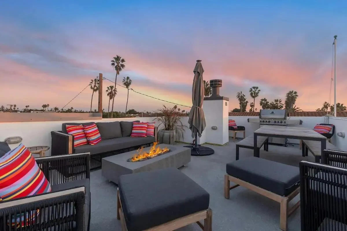 Ocean View Gem With Rooftop Deck And Hot Tub Casa vacanze San Diego