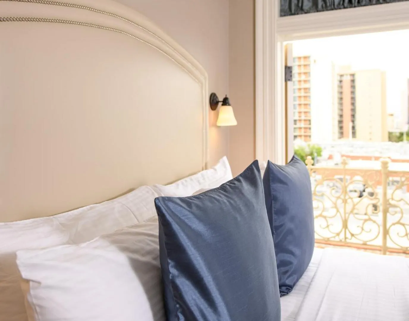 Hotel Horton Grand San Diego