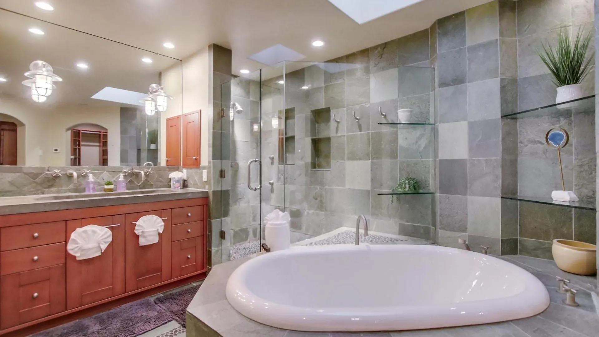 B5362 Tidewater Holiday home