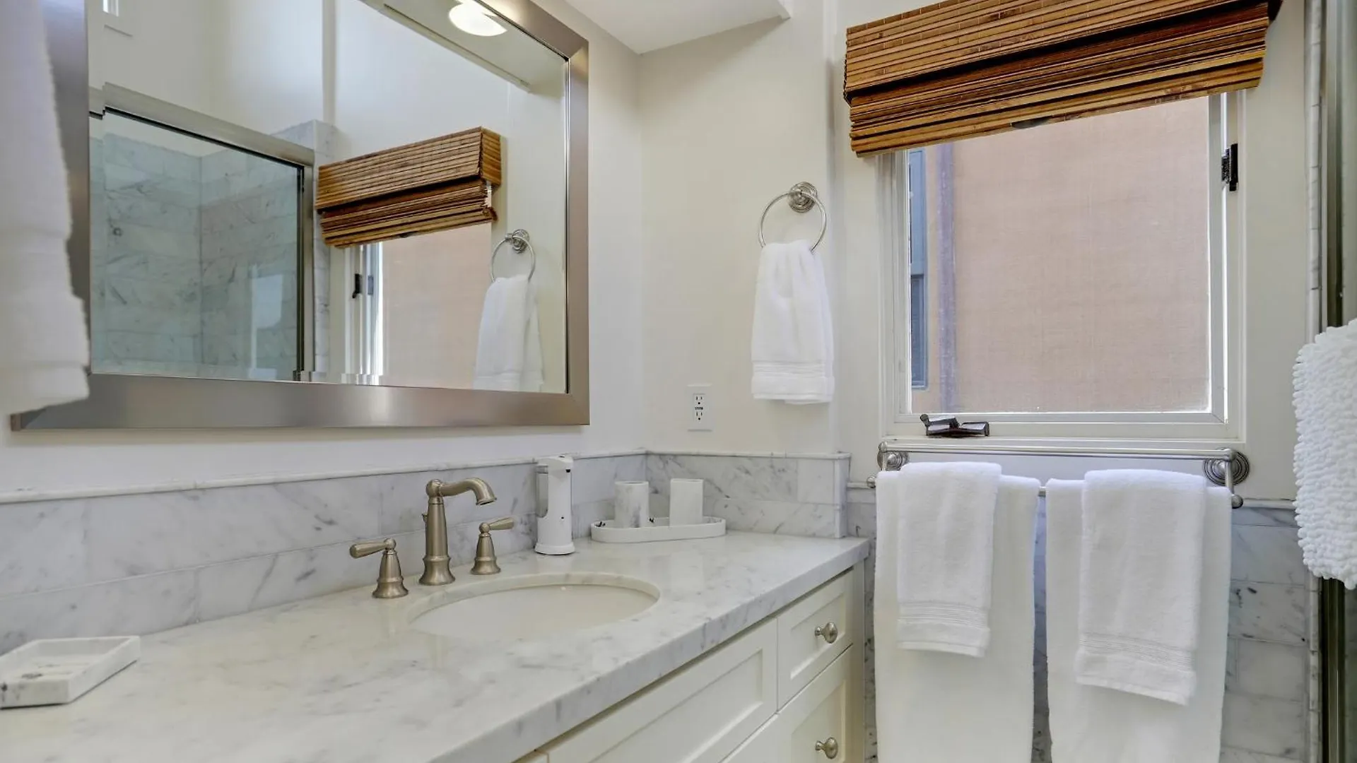 B5382 Anacapa Oasis Holiday home