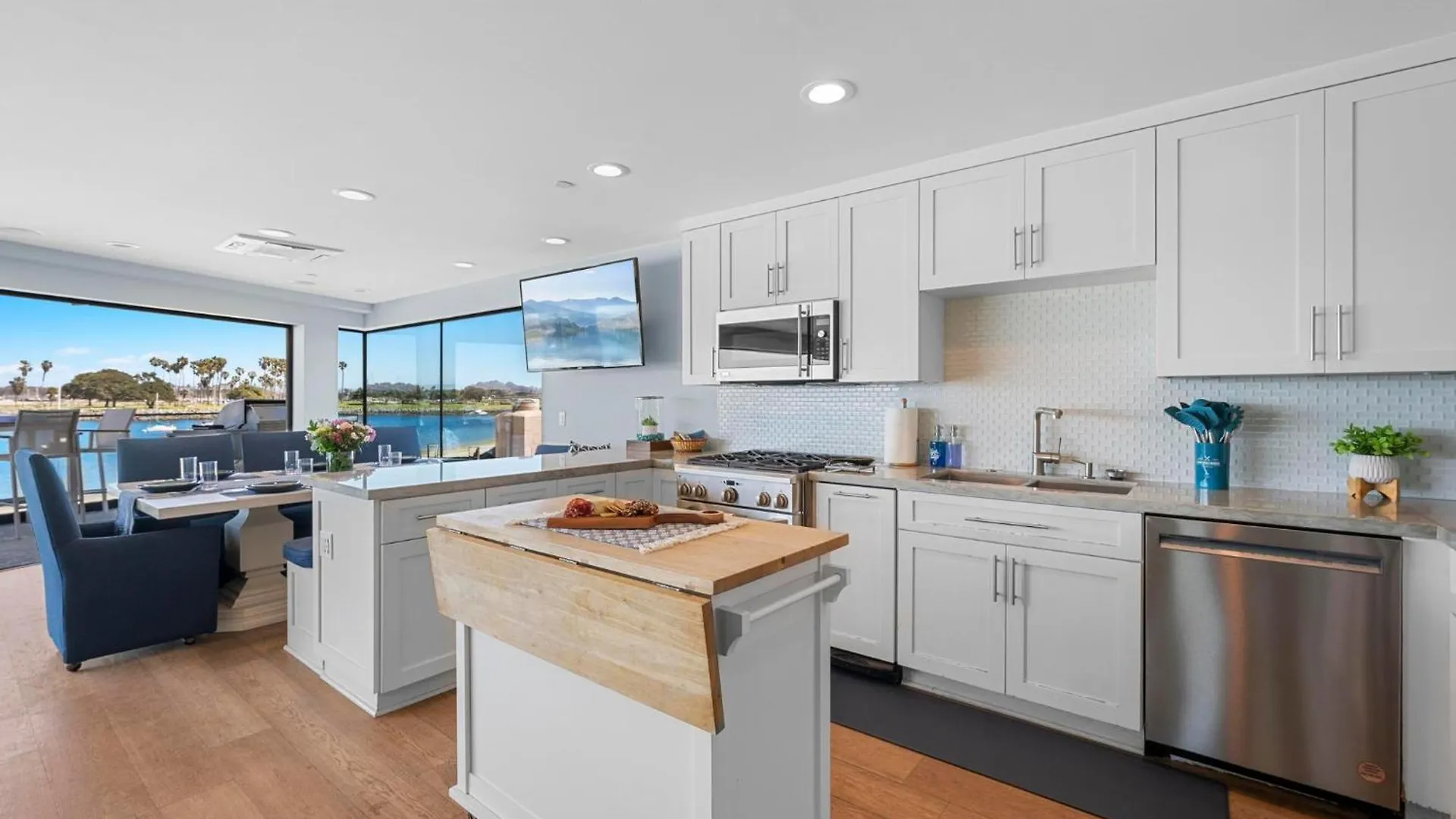 B5396 Bayside Retreat *