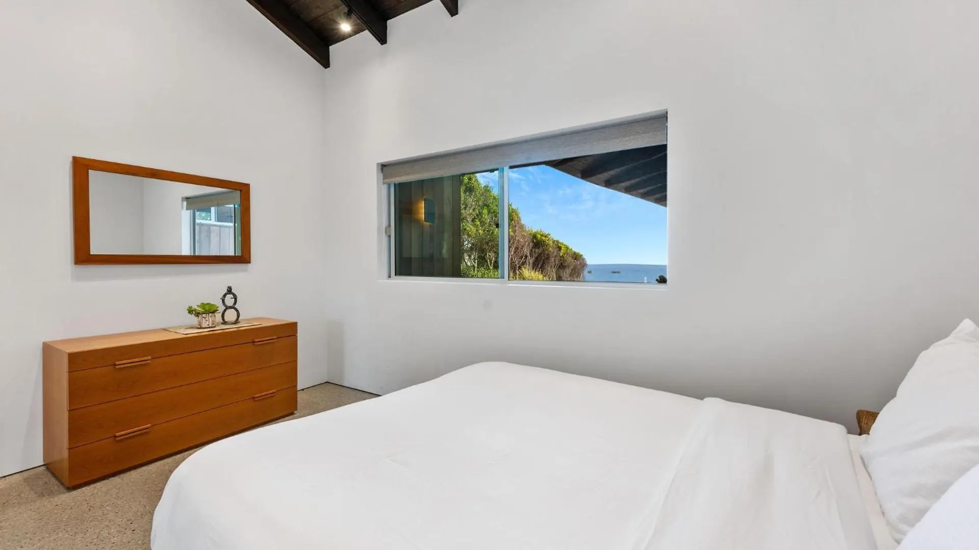 Holiday home B5407 Beachfront Modern *