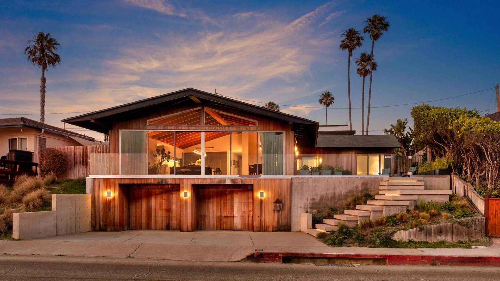 B5407 Beachfront Modern *