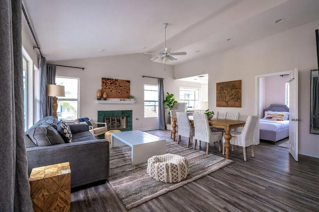 Sunlit La Jolla Village Gem With Peak Ocean Views 別荘 *