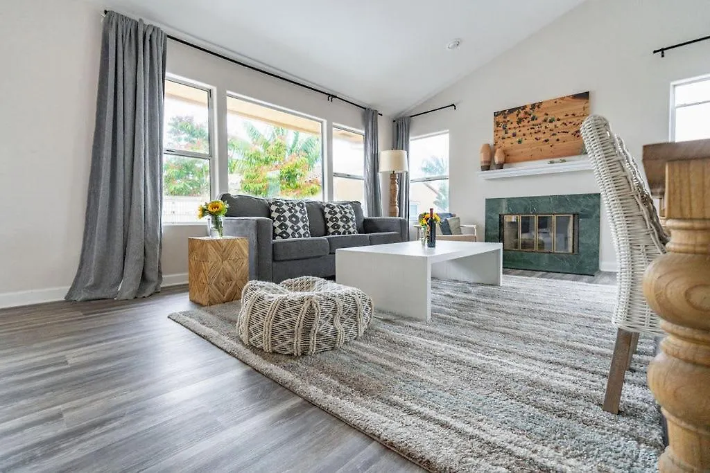 Sunlit La Jolla Village Gem With Peak Ocean Views * サンディエゴ
