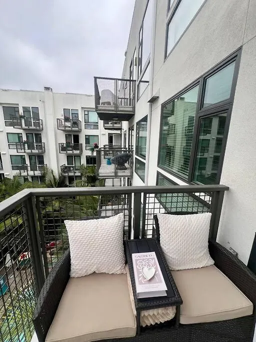 아파트 Stylish Downtown Studio *