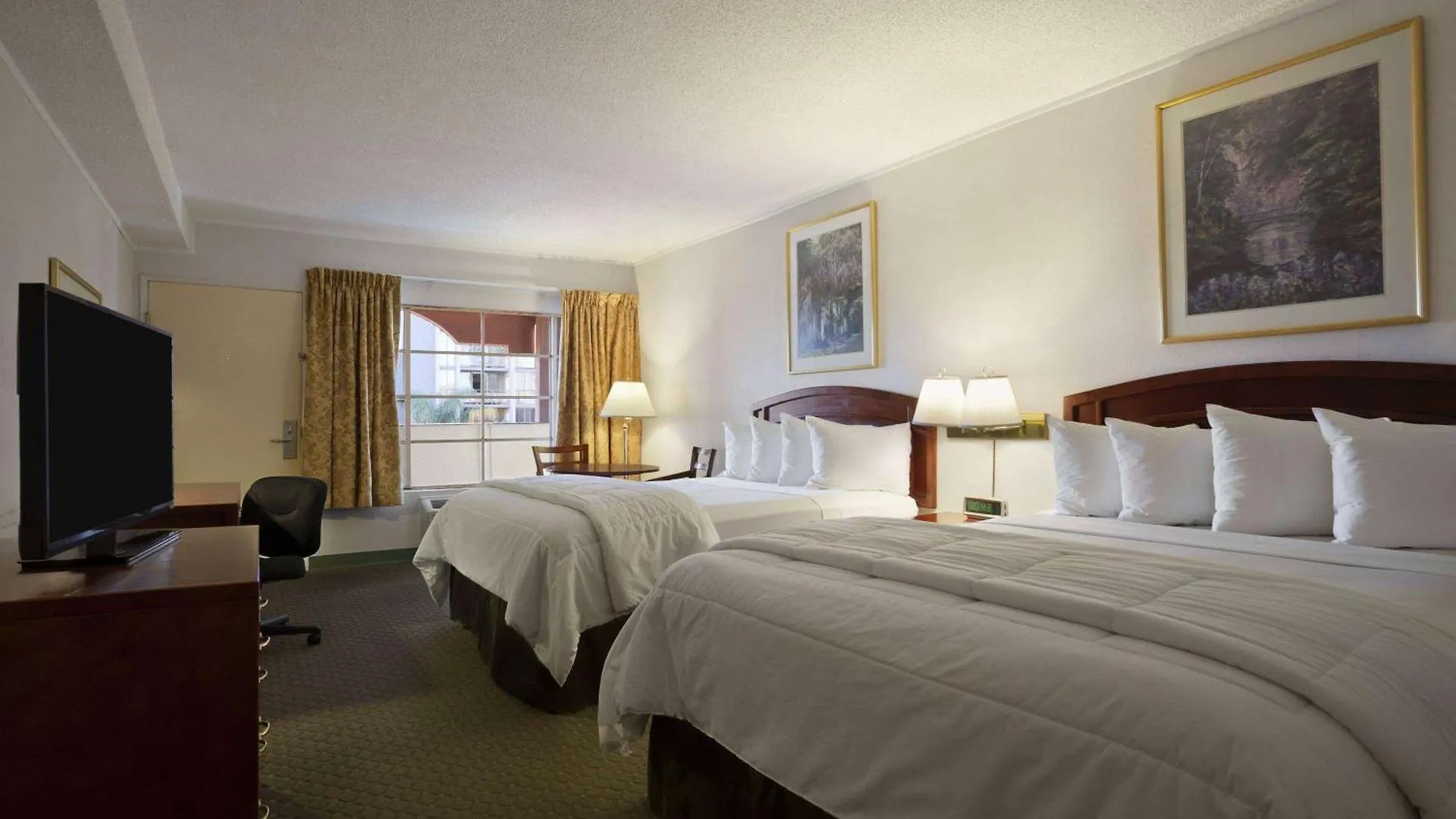 Days By Wyndham San Diego/downtown/convention Center Hotel San Diego