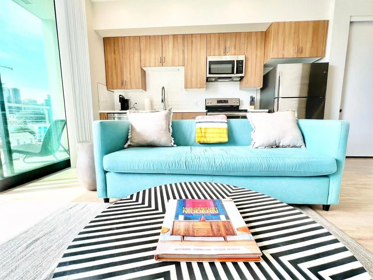 Beautiful One Bedroom With View Of