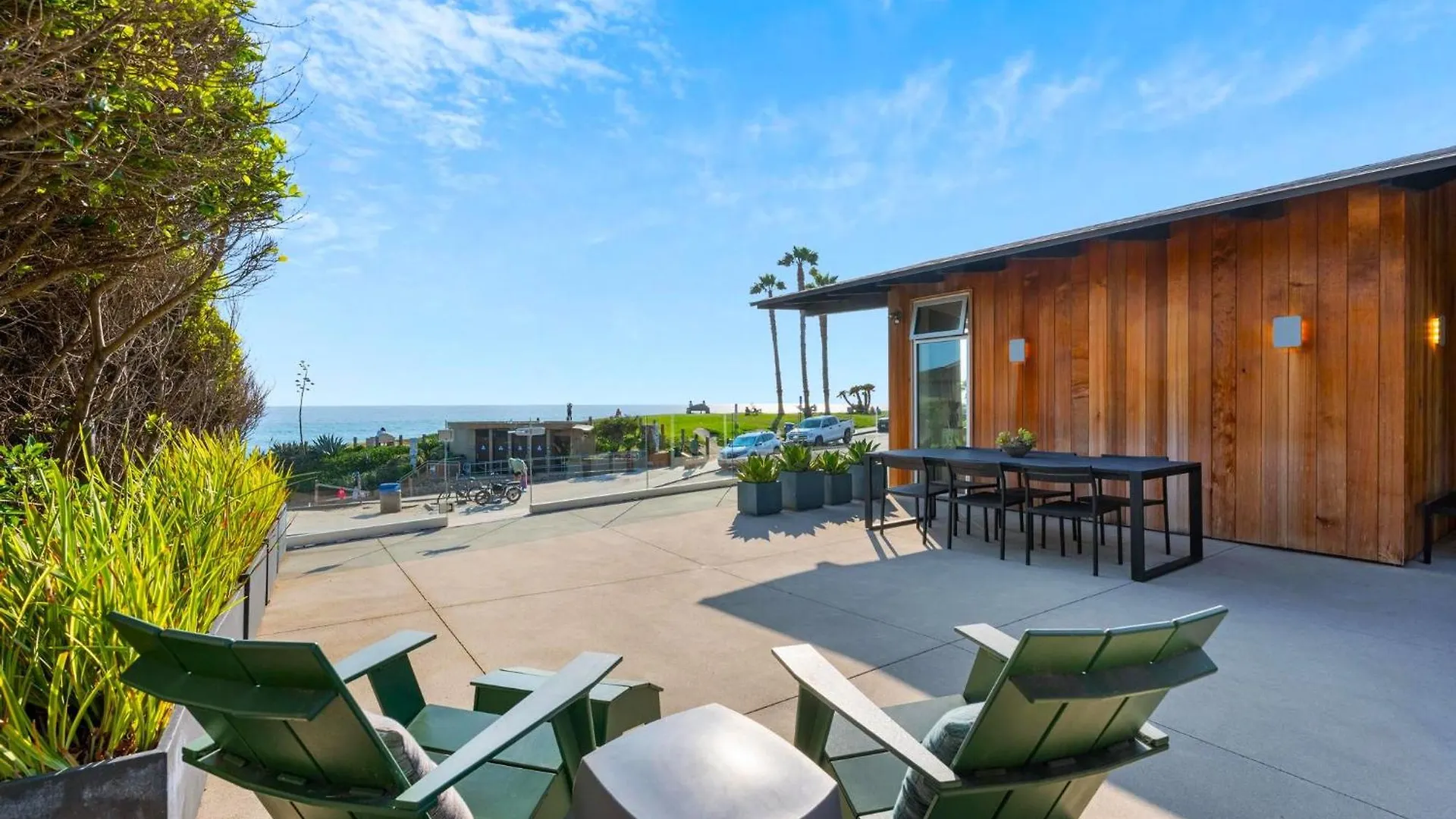 B5407 Beachfront Modern Holiday home