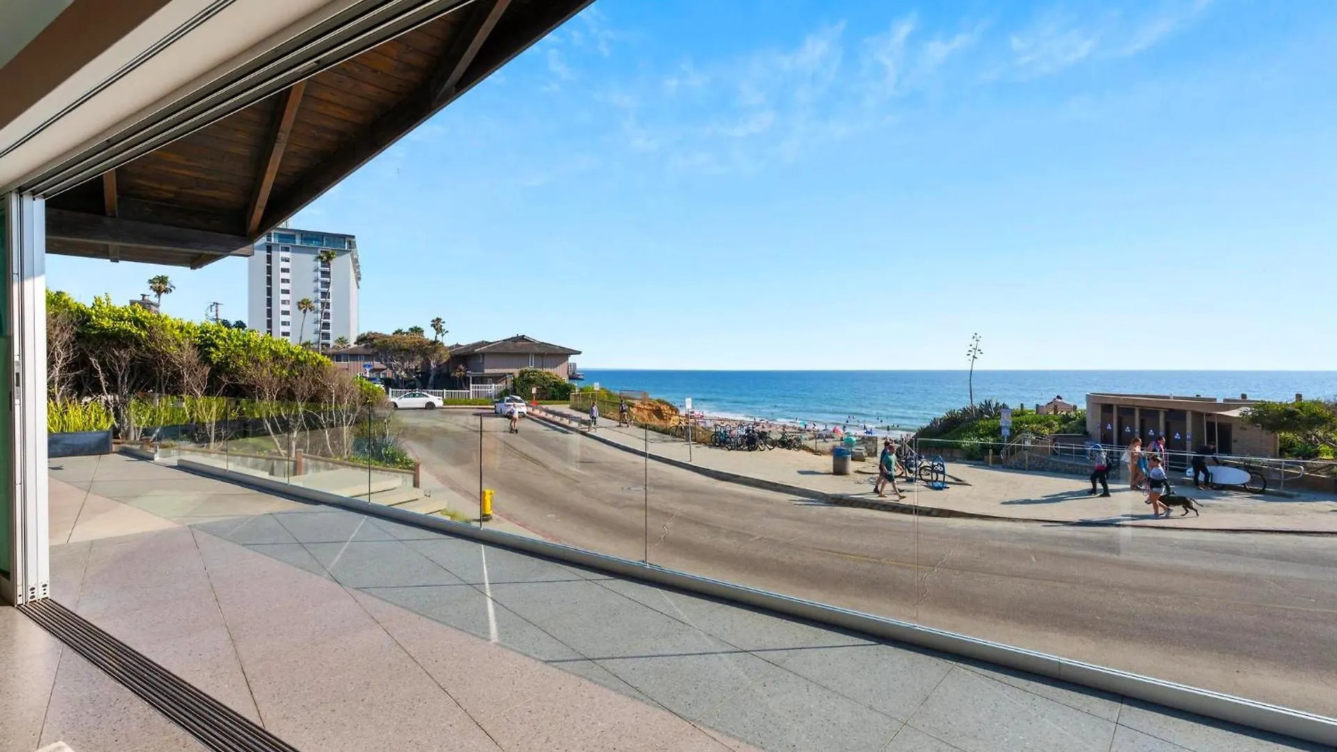 B5407 Beachfront Modern Holiday home