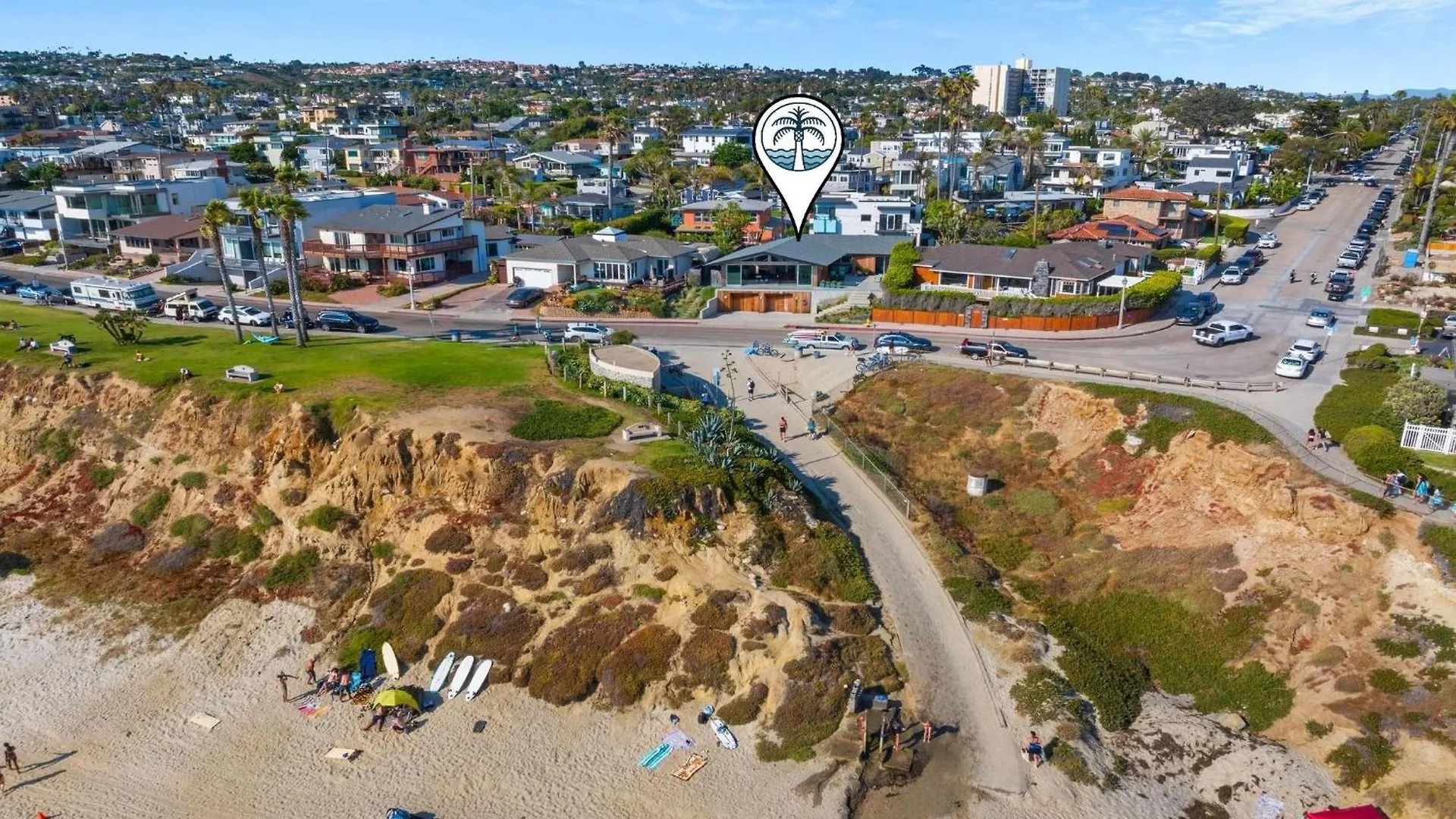 B5407 Beachfront Modern Holiday home *