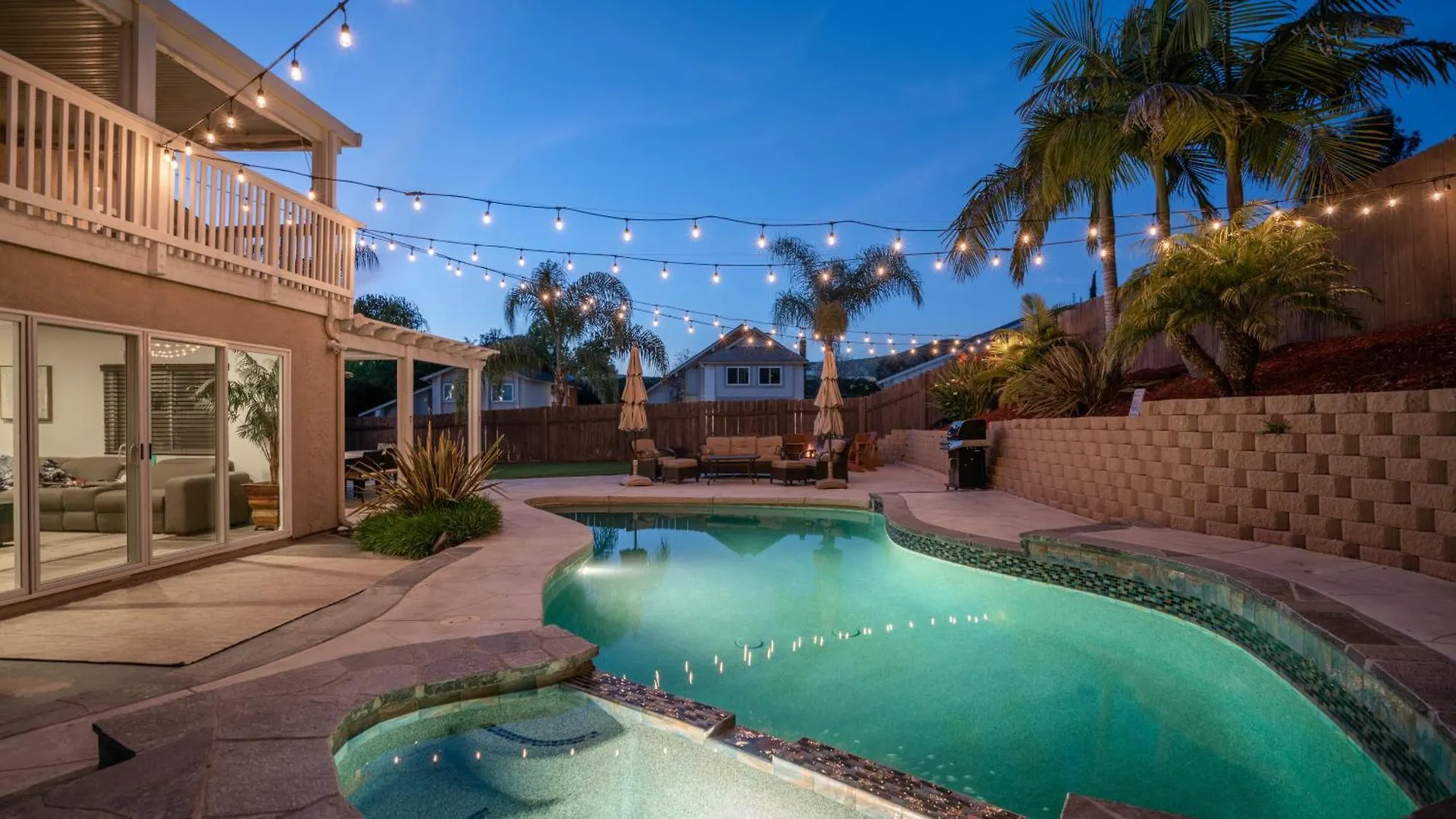 Family Getaway - Spa, Pool, And Patio