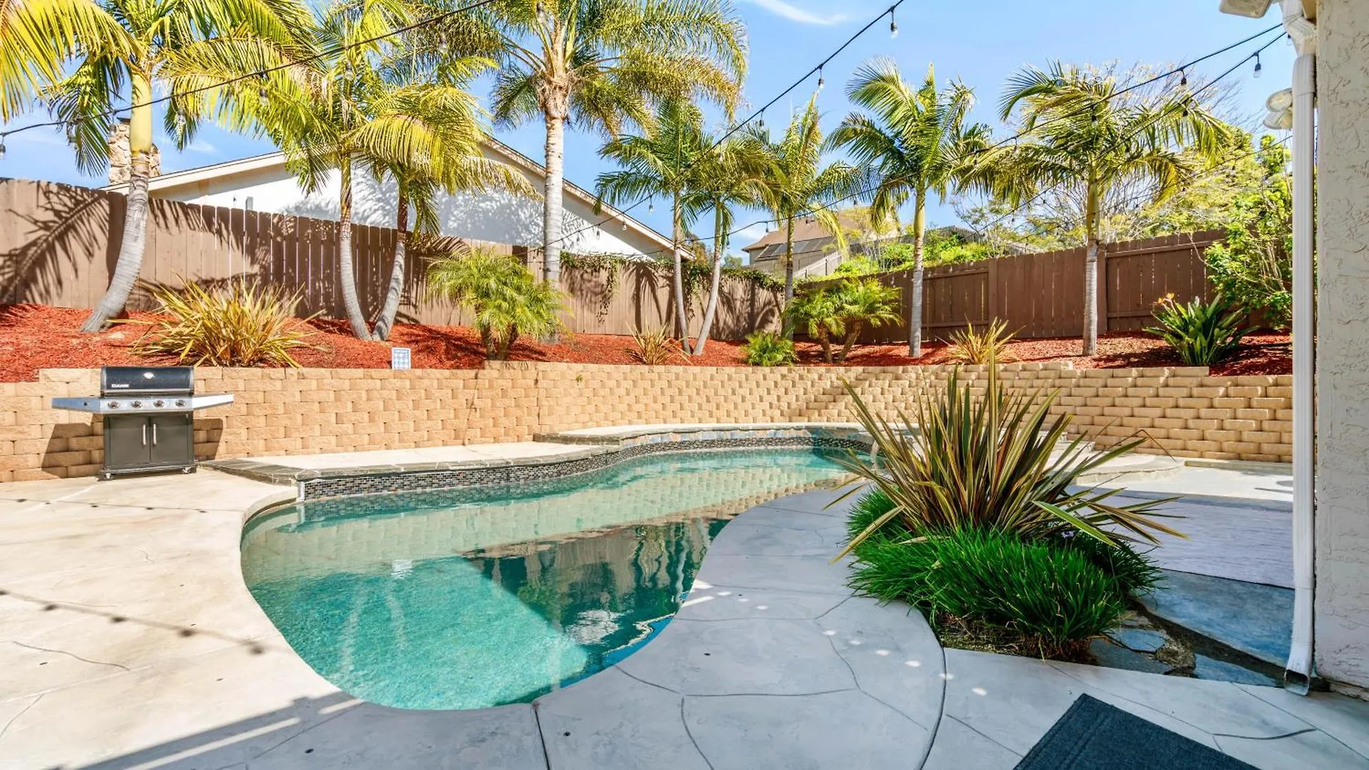 Holiday home Family Getaway - Spa, Pool, And Patio