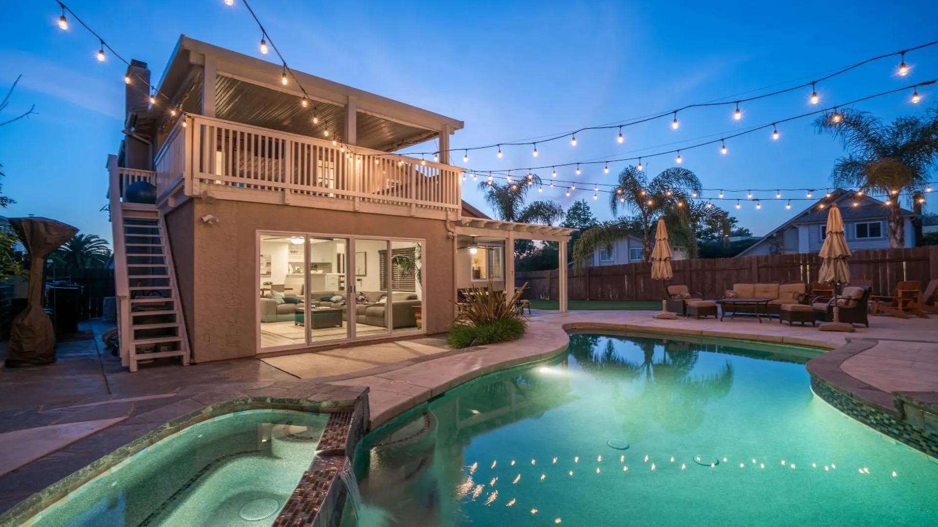 Holiday home Family Getaway - Spa, Pool, And Patio