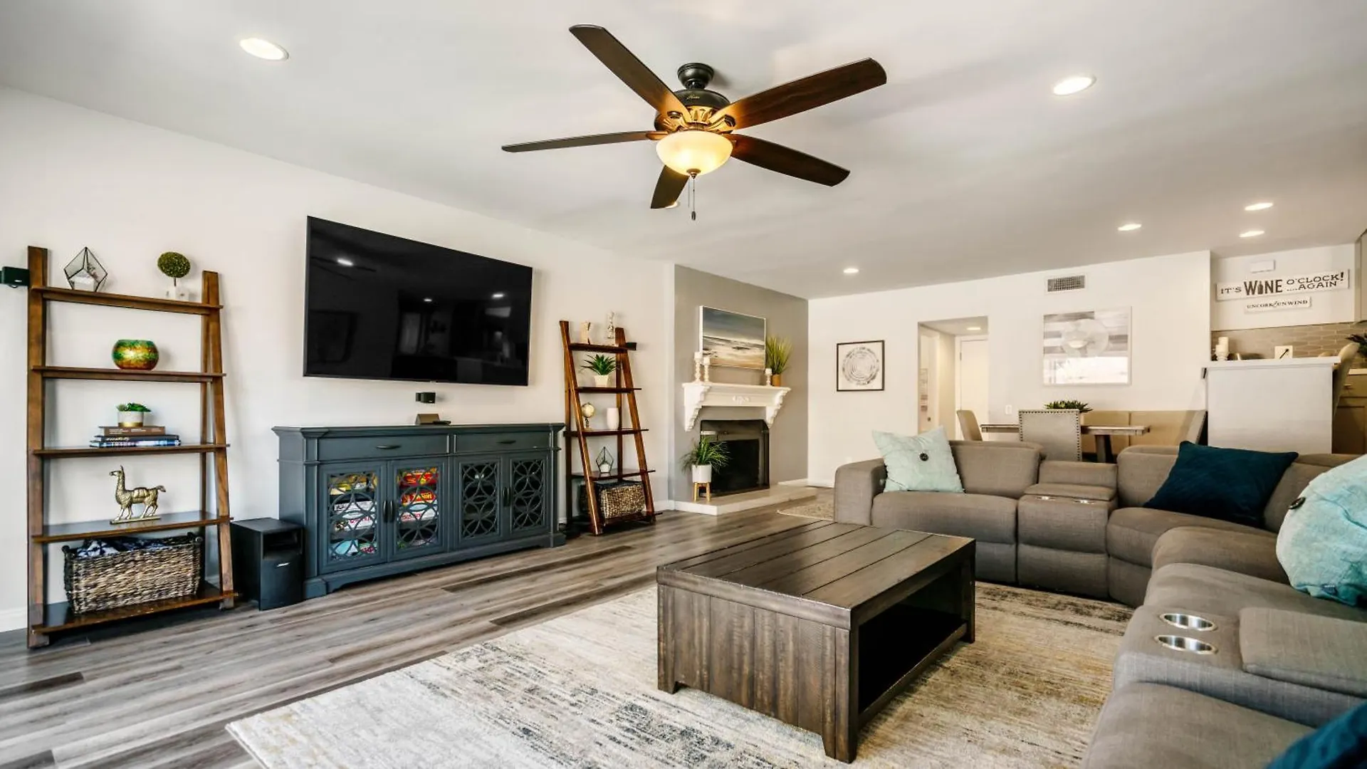 Holiday home Family Getaway - Spa, Pool, And Patio *