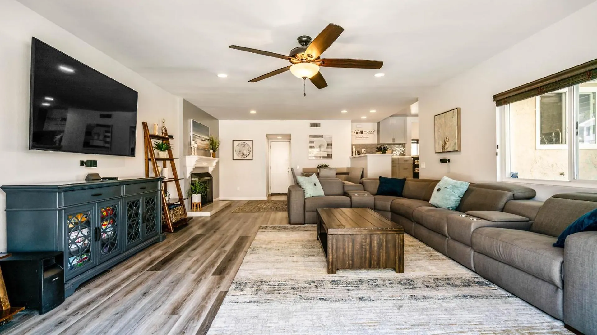 Holiday home Family Getaway - Spa, Pool, And Patio