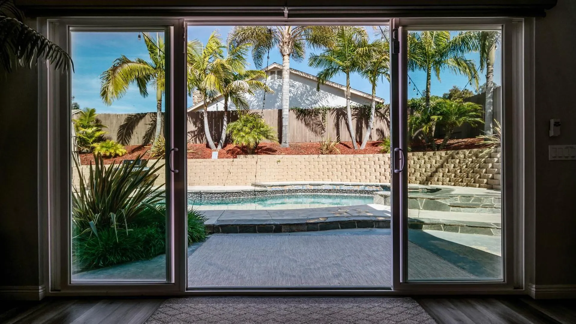 Family Getaway - Spa, Pool, And Patio *