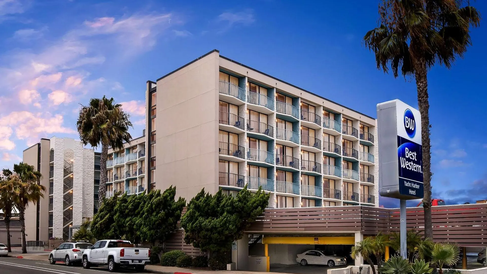 Western Yacht Harbor Hotel 3*