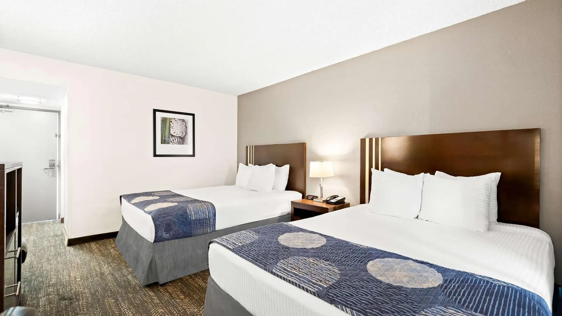 Hotel Western Yacht Harbor