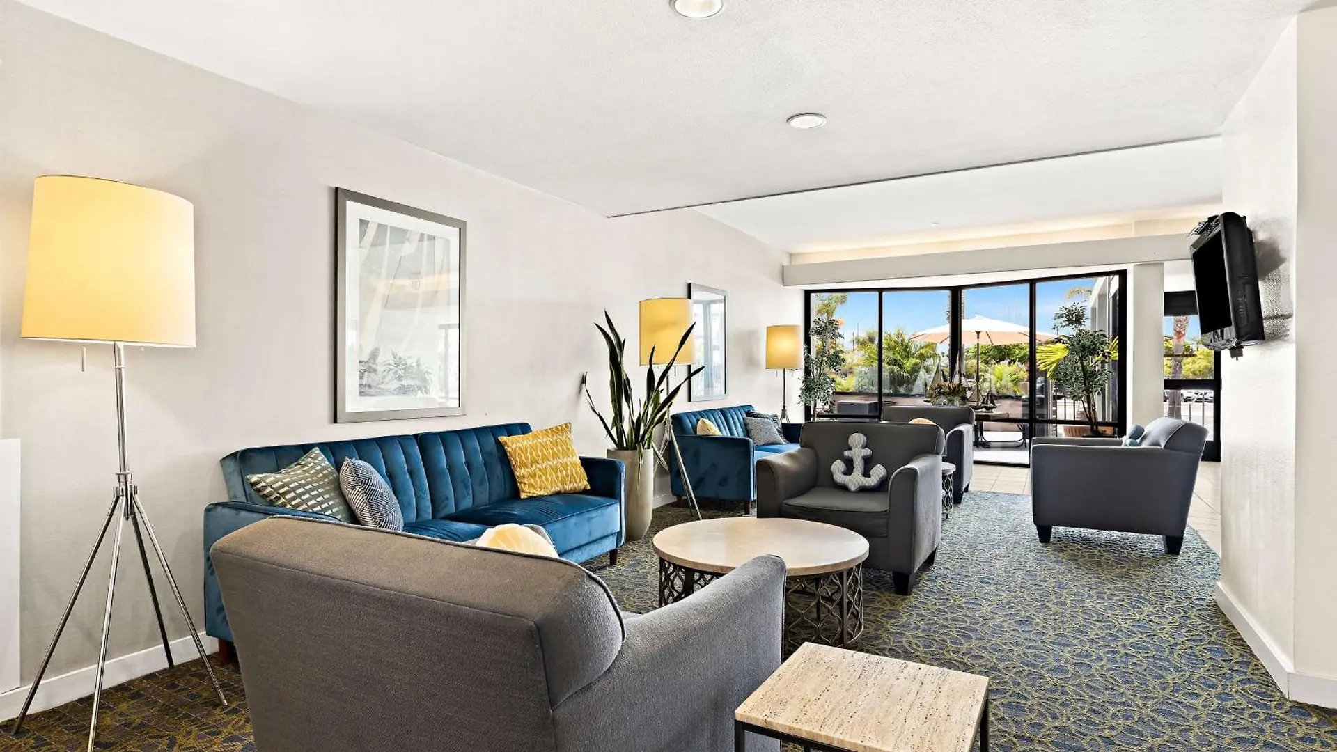 Hotel Western Yacht Harbor 3*