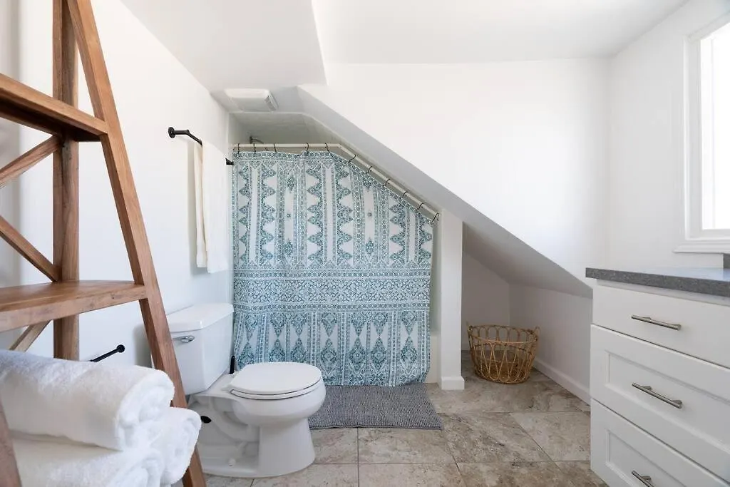 * Bueno Bueno Casita * / 7 Min To Downtown / 4 Bdr Casa de Férias San Diego