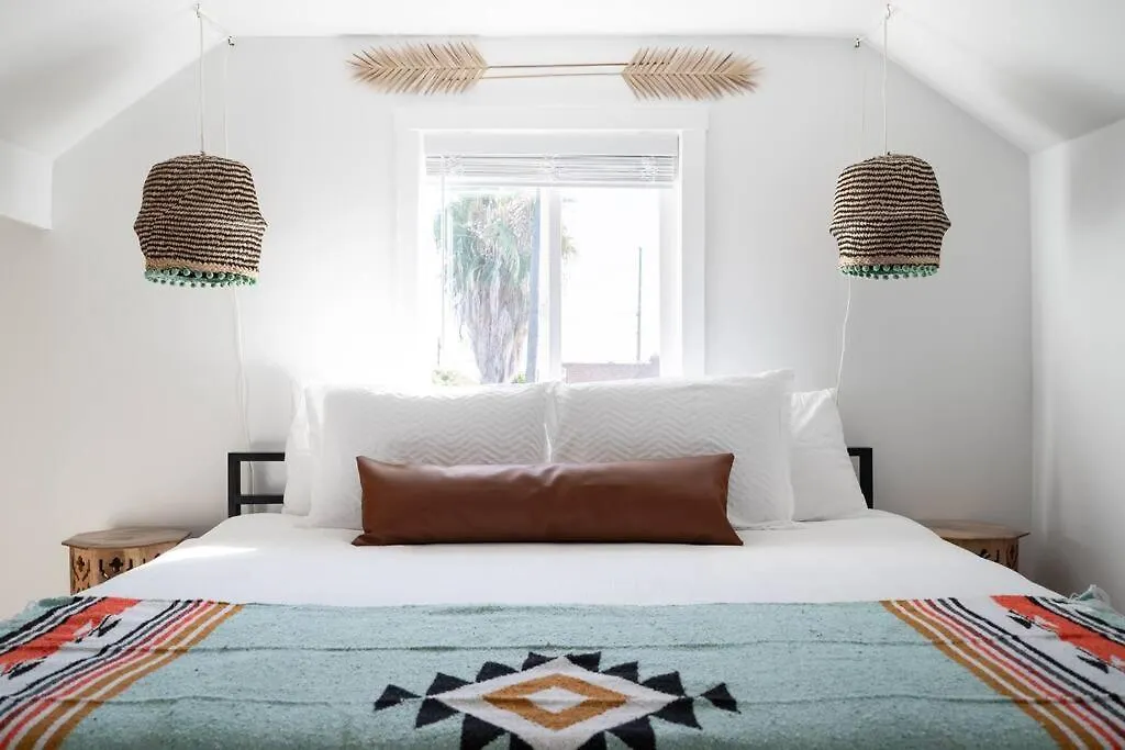 بيت للعطل * Bueno Bueno Casita * / 7 Min To Downtown / 4 Bdr *