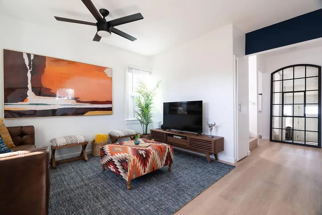 * Bueno Bueno Casita * / 7 Min To Downtown / 4 Bdr Casa de Férias San Diego