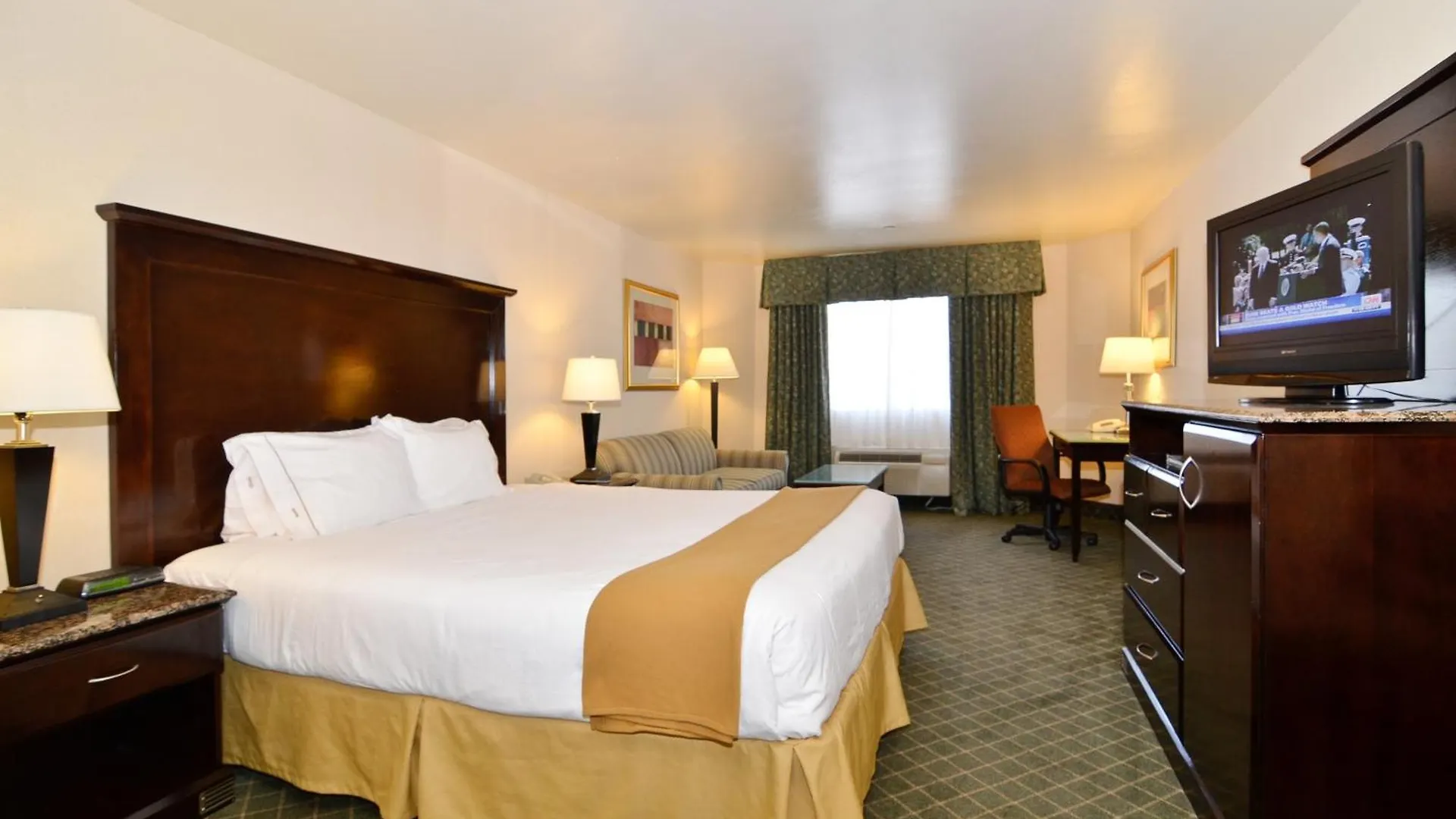 Hotel Holiday Express Mira Mesa By Ihg 2*