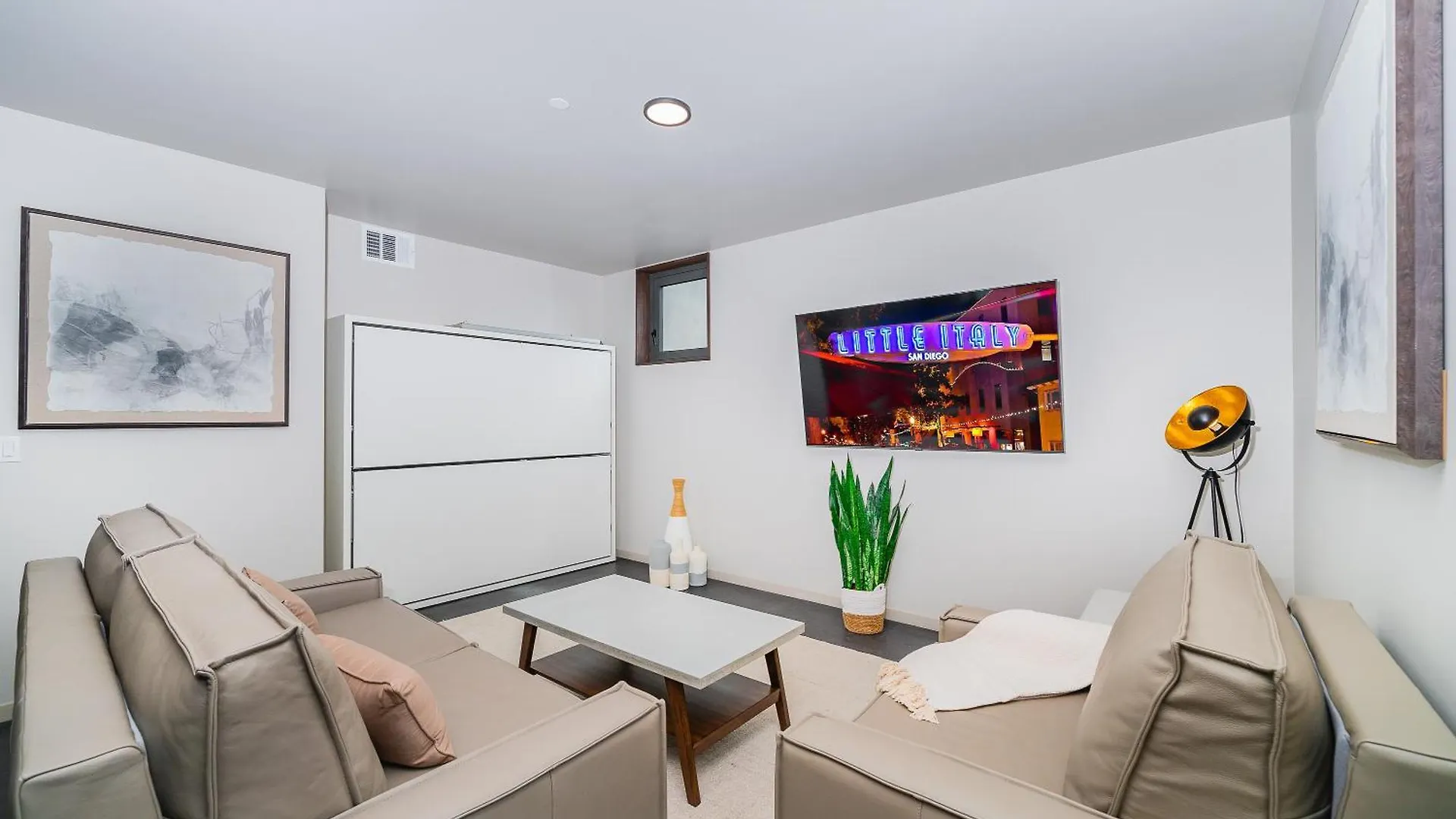 City24 Little Italy Mission Hills Hotel 4*