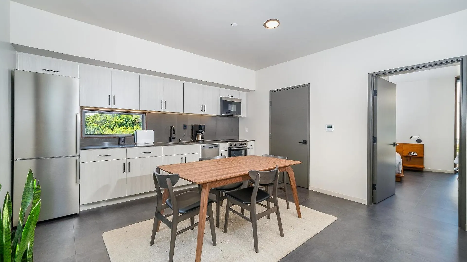 City24 Little Italy Mission Hills 4* San Diego