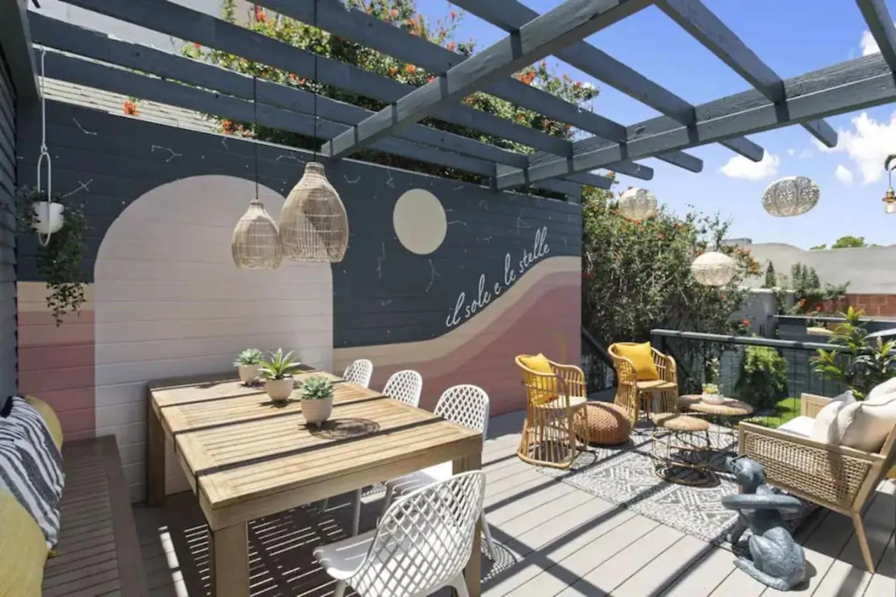 5bd With Outdoor Space In Little Italy 度假居