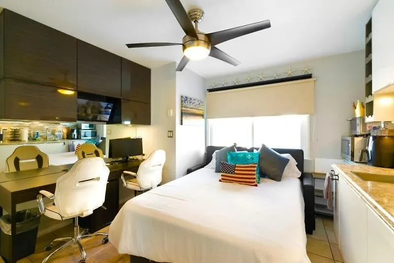 107-oceanfront Lux 1-7 Holiday home
