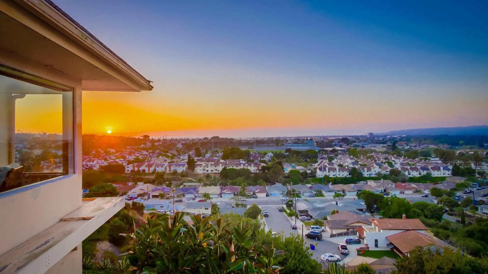 Canyon Estate Overlooking The Pacific San Diego