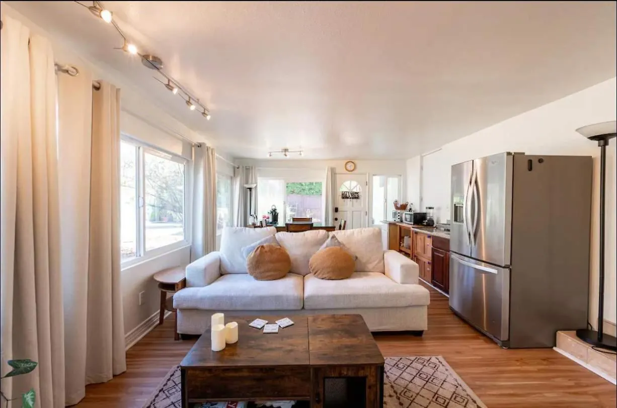 New Cozy Retreat With Large Yard And Jacuzzi * 圣地亚哥