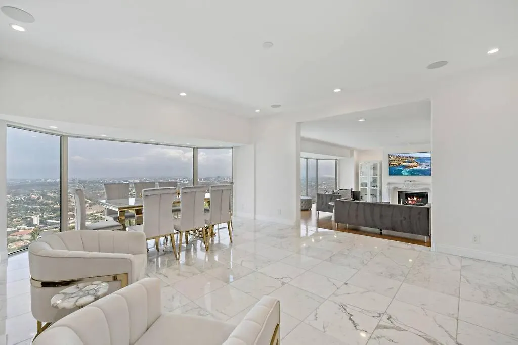 La Jolla Of The World Mansion *
