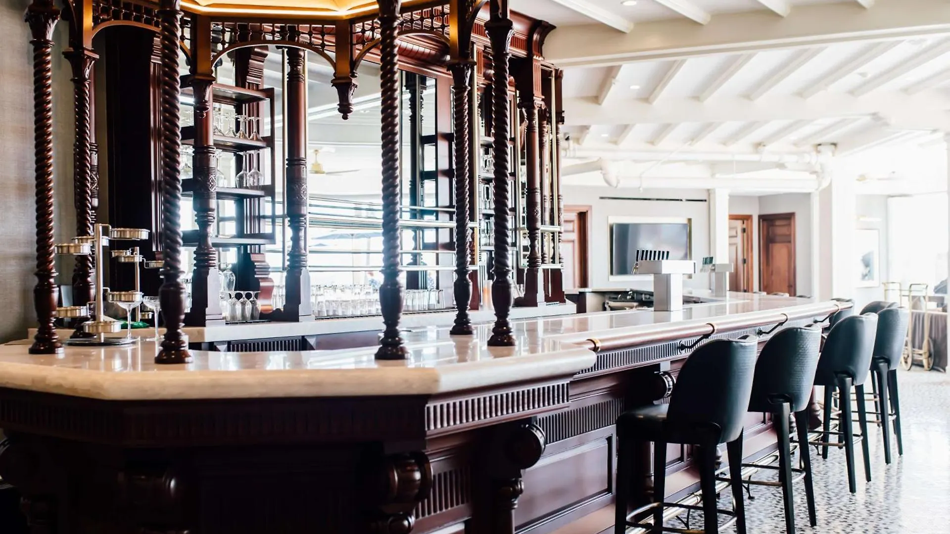 Shore House At The Del, Lxr & 4*