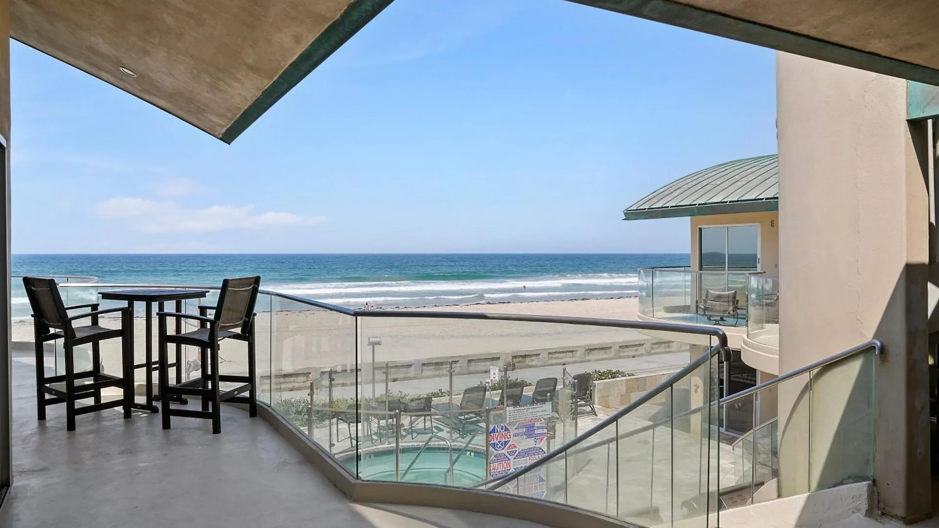 Stunning Oceanfront Boardwalk - Spa, Steps2beach, Parking & Fast Wifi!