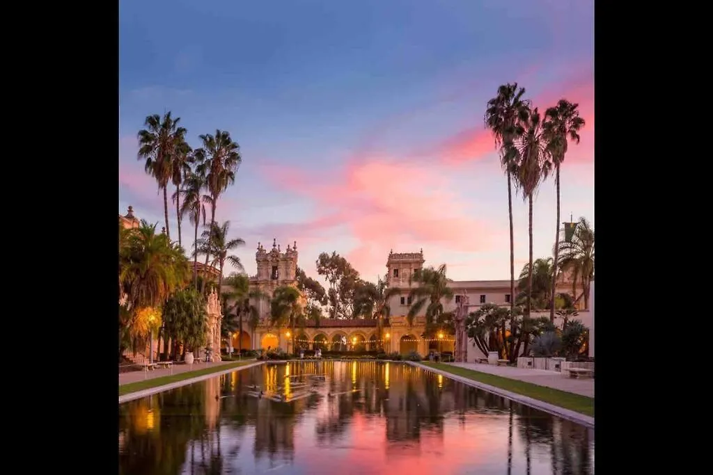 Modern Oasis With Jacuzzi In Our North Park Retreat Σπίτι διακοπών