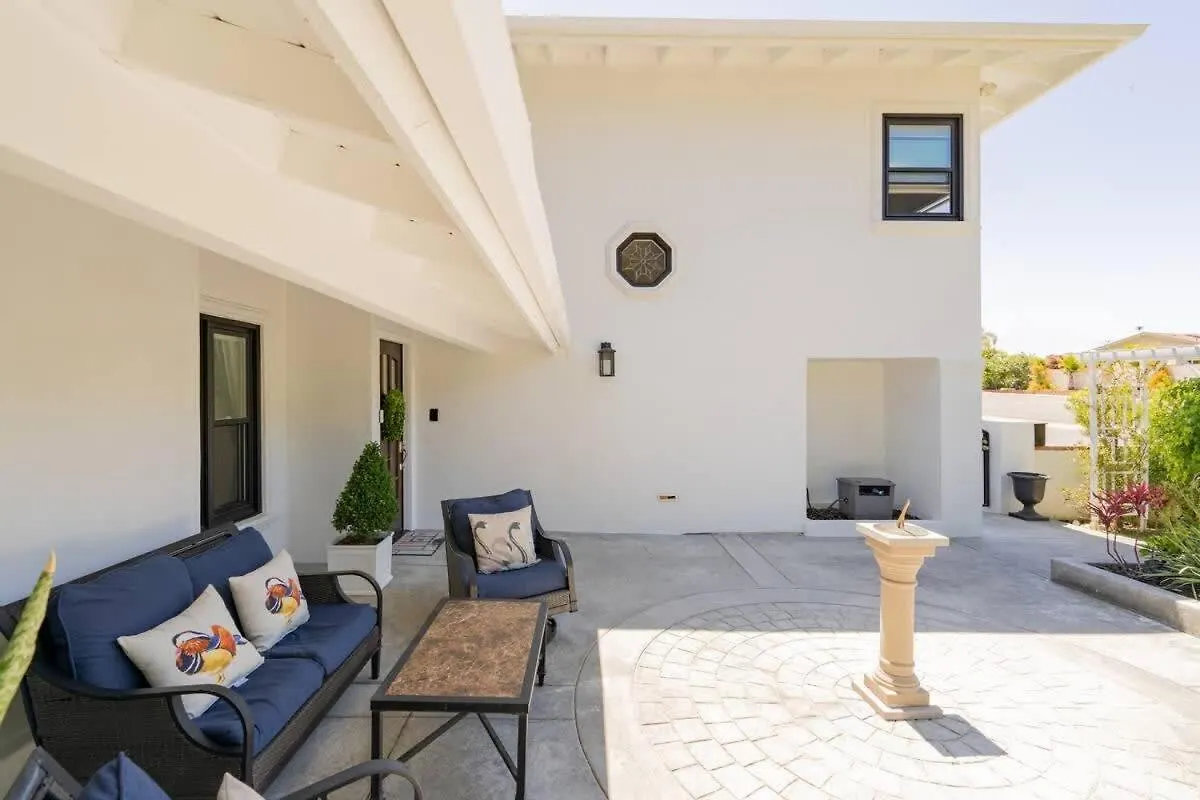 Holiday home Luxurious Family 5 Bedroom Getaway *