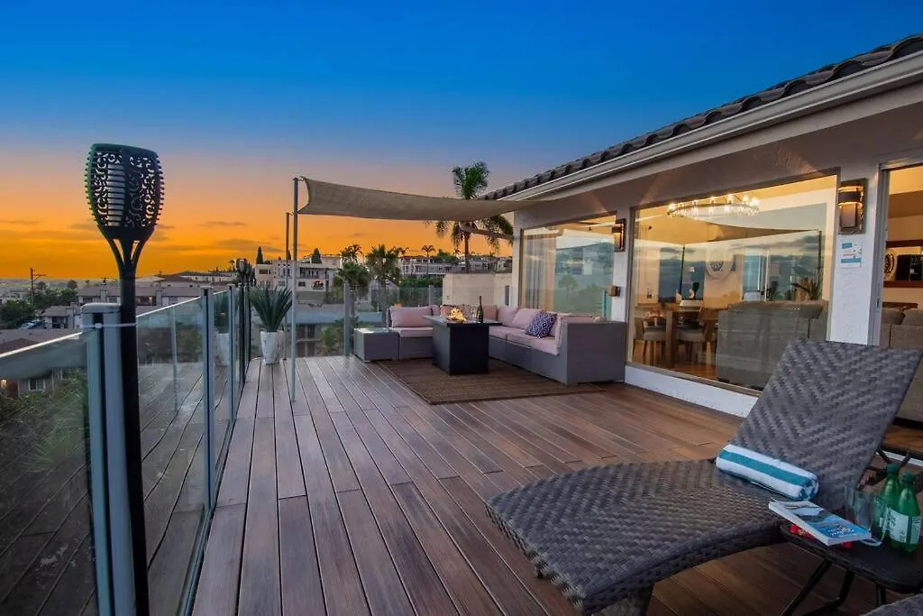 Incredible Hilltop Luxury Bay View Retreat *