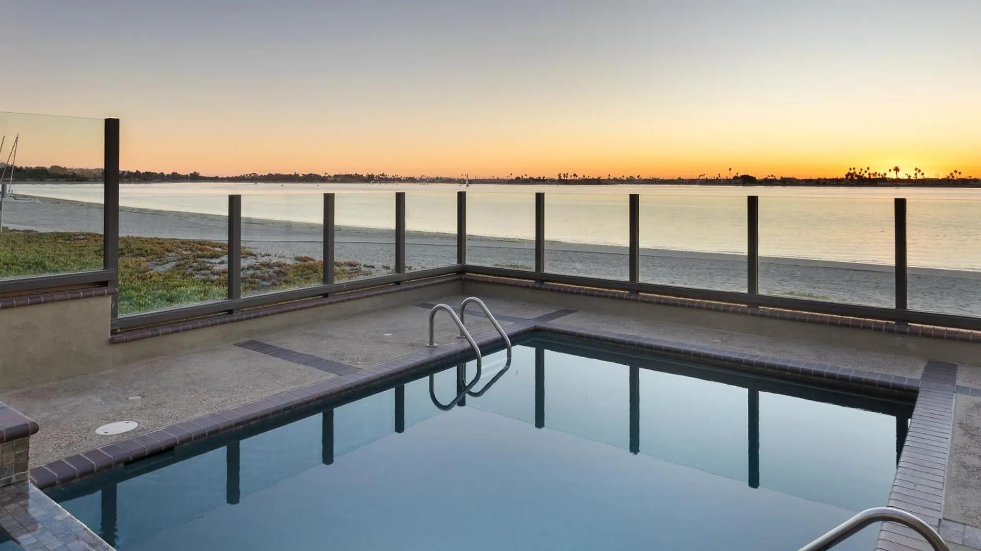 Riviera By Avantstay Beachfront Private Access Poolhot Tub Oceanview * San Diego