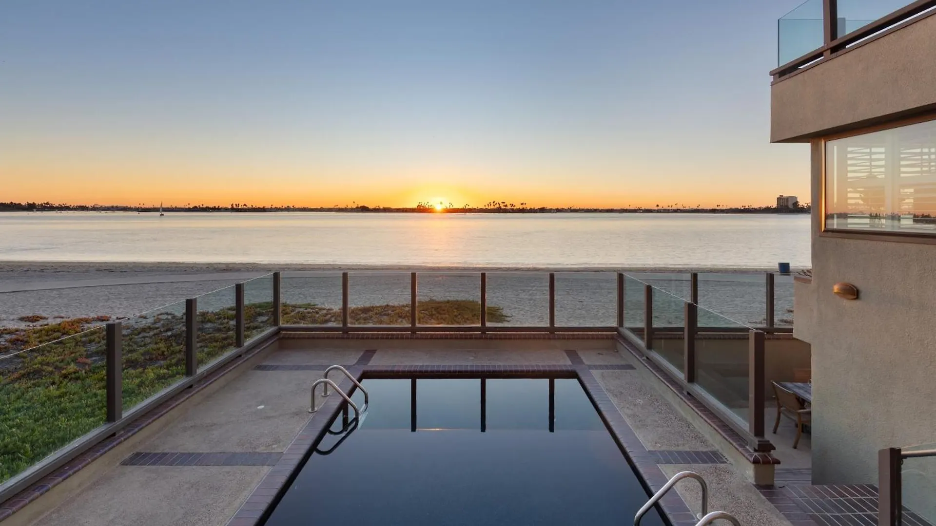 Dom wakacyjny Riviera By Avantstay Beachfront Private Access Poolhot Tub Oceanview *