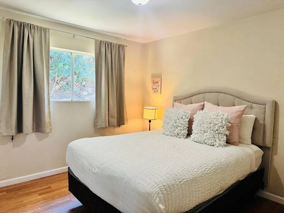Creative Haven Chic 3-bedroom With Artistic Touches * San Diego